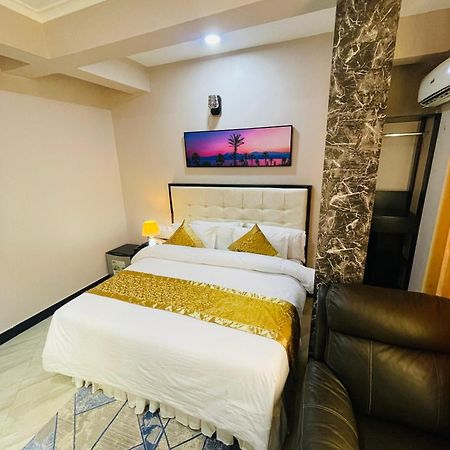 Diary Hotel Dar-es-Salaam Eksteriør bilde