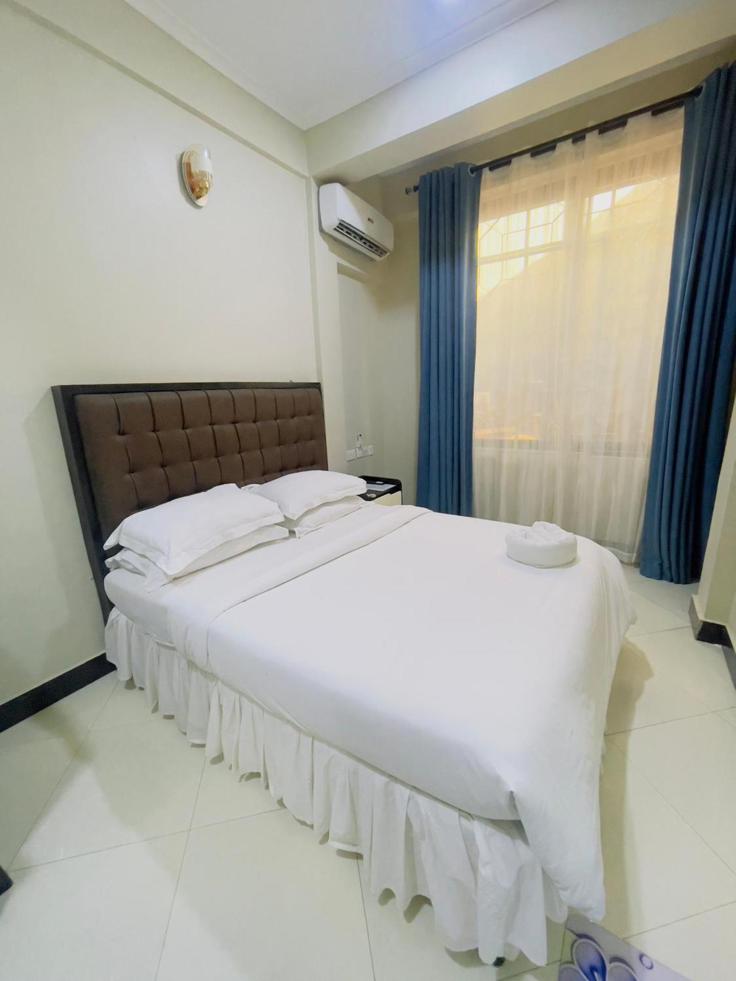 Diary Hotel Dar-es-Salaam Eksteriør bilde